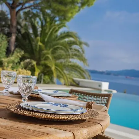 别墅 Super Luxury Skiathos Seven Stunning Bedroom Daphne 阿克雷迪斯