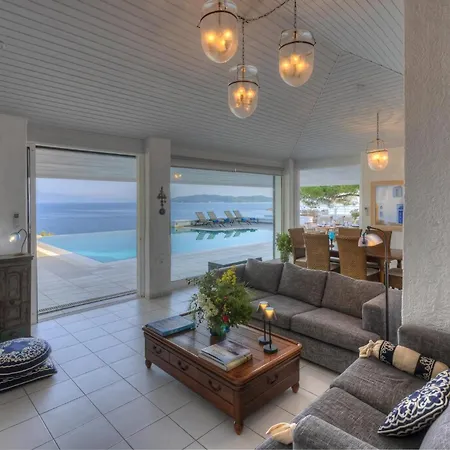 Super Luxury Skiathos Seven Stunning Bedroom Daphne 阿克雷迪斯